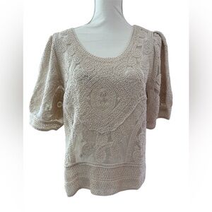 ULTRA ivory crochet floral crochet puff sleeve Top L 65% cotton 35% nylon.